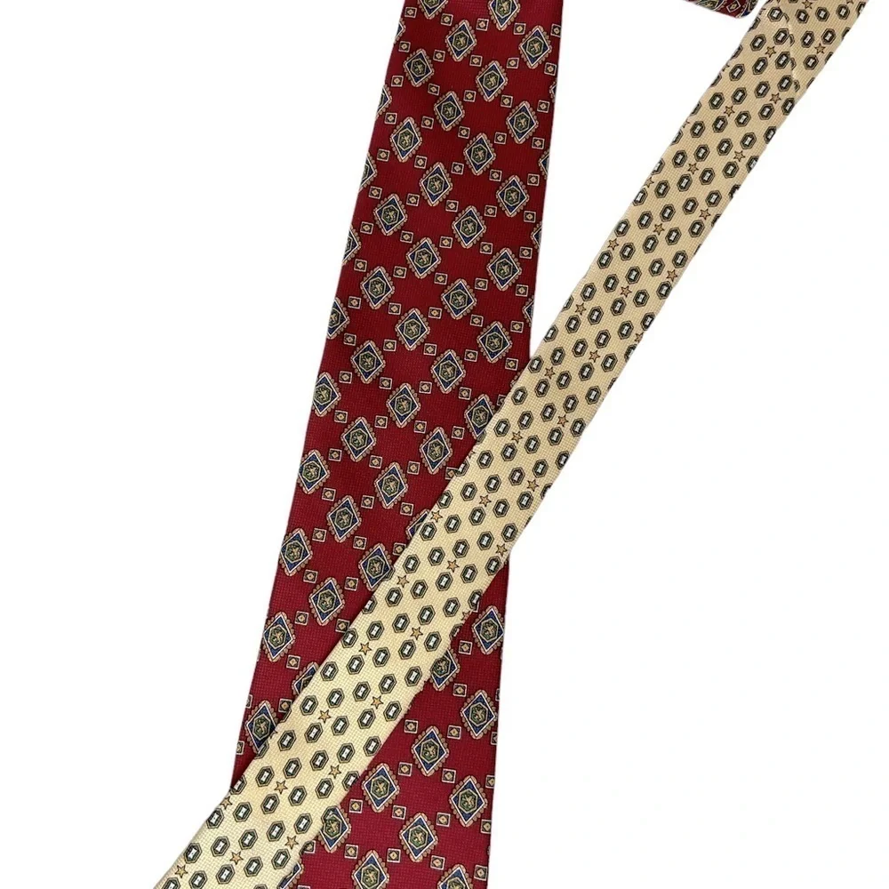 NWOT Vintage Tommy Hilfiger 100% Silk Tie